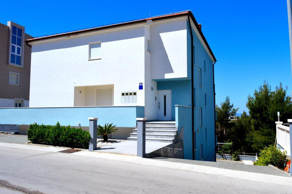 Permarinus Apartments Подстрана Екстер'єр фото