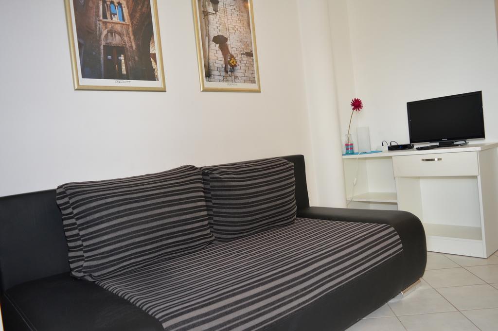 Permarinus Apartments Подстрана Номер фото
